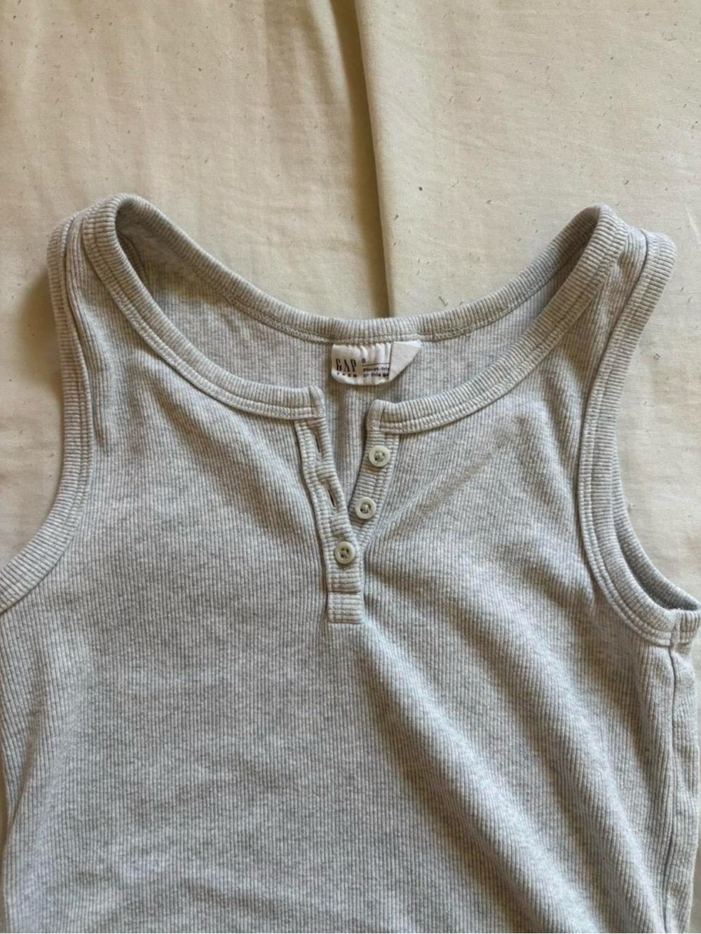 Y2K Gap Button Rib Tank - Picture 3 of 3